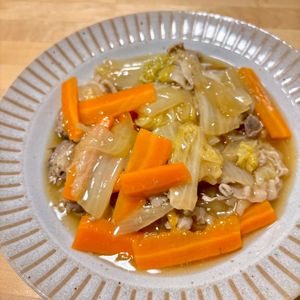 ぴの作ってみた!投稿(行列の定食屋さんの🍚とろとろ豚バラ白菜の和風うま煮🤩)