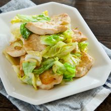 ご飯に合う!鶏むね肉とキャベツのオイスター炒め