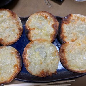 やっちゃんの作ってみた!投稿(餃子の皮が余ったらコレ【カリカリマヨチー】)