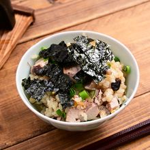 キムチでスタミナ「ゴマ油香るカツオキムチ釜飯」