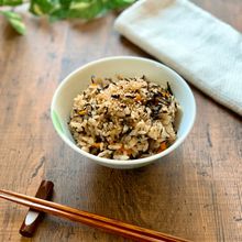 栄養満点!ひじきの炊き込みご飯