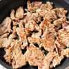 〖ご飯が進む〗豚こまがしっとりジューシー！からしマヨ焼きの工程3