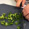 10分で完成！【椎茸ピーマンそぼろ丼】の工程1