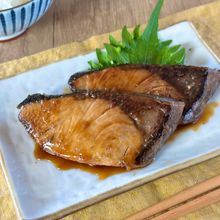 夏バテに負けない！【食欲そそる！ぶりのガーリック照り焼き】