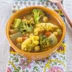 冬野菜とひよこ豆のサンバル風スープカレー