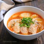 ホロホロ手羽先とじゃがいものスタミナにんにくキムチスープ
