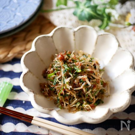 ごはんが進む せりとじゃこの甘辛おかかふりかけ By Maina 坂本真衣 レシピサイト Nadia ナディア プロの料理家のおいしい レシピ