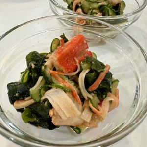 kimiの作ってみた!投稿(あと1品に♪『かにかまときゅうりとわかめの胡麻ポン酢和え』)