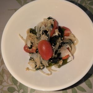 KUMIKOの作ってみた!投稿(トマトとわかめの胡麻ぽん和え│10分で完成！火を使わない副菜)