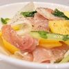 餃子ちゃんの作ってみた!投稿(おかずに、お酒のおつまみにも！かぶと柿の生ハムの和え物)