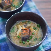 ごま油香る。だしを味わう揚げなすのお味噌汁