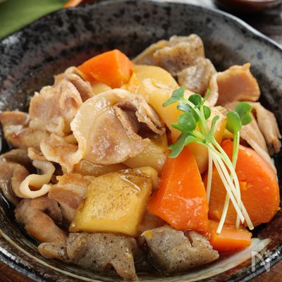 【おばあちゃんの味を目指した】ごろごろ野菜の味染み豚じゃが
