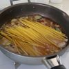 ワンパンで完成!即リピだった絶品【なすミートパスタ】の工程5