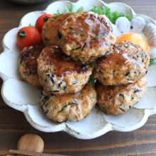 【栄養たっぷり ひじきのつくね】甘辛ダレでご飯もお酒もすすむ