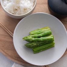アスパラガスのヨーグルト味噌漬け。