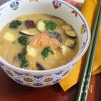 旨みひきたつ 鮭とパルミジャーノの酒粕汁