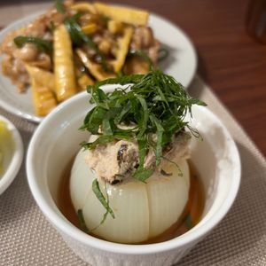 あすこの作ってみた!投稿(【丸ごと新玉ねぎのツナマヨのせ】レンジで簡単！)