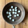 ワンパン5分！【のり塩揚げ餅】やみつきカリもち食感♩の工程1