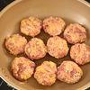 ワンパン完結!【豚こまポテチー焼き】の工程2