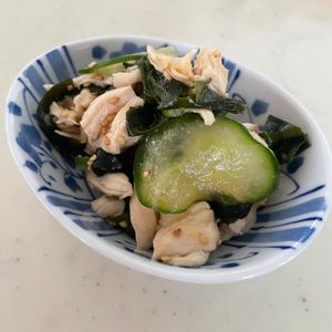 葉っぱの作ってみた!投稿(レンジで簡単！鶏ささ身ときゅうりのさっぱり酢の物♡)
