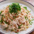 【節約おつまみ】レンチン蒸し鶏のおかかマヨわさび#作り置き〇