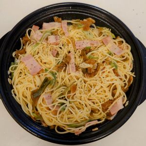 にゃんこさん🐱の作ってみた!投稿(ザーサイで味が決まる！中華風パスタ)