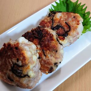 まゆのの作ってみた!投稿(＊長芋とえのきとはんぺんのもっちもち塩昆布チーズ豚つくね＊)