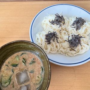Tsuneaki Okadaの作ってみた!投稿(夏のお昼ごはんにつるっと♪【冷や汁ごまだれそうめん】)