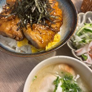 upiの作ってみた!投稿(【ふわとろ卵とサバの蒲焼丼】ごはんとの相性抜群♩)