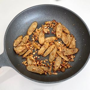 ごんべすの作ってみた!投稿(【ごぼうとナッツの和風ごま甘辛炒め】箸がとまらないおつまみ♪)