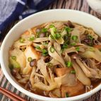 ちょっぴり贅沢副菜♪色々きのこと厚揚げのすき焼き風煮込み