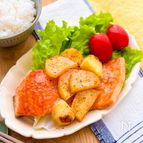 【鮭のレモンバタームニエル】レモンが爽やか、バターこっくり♡