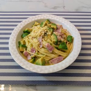 𝔂𝓾𝓶𝓲🍓の作ってみた!投稿(ワンパン！和風アボカドクリームパスタ)