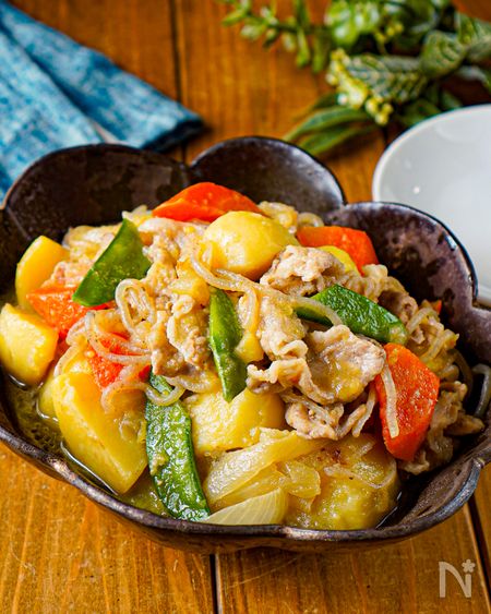 豚こま肉の塩バタ肉じゃが