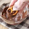 材料3つで【焼きチョコプレッツェル】簡単バレンタインの工程6