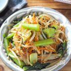 シャキ旨！【もやしと小松菜のやみつきにんにく醤油炒め】