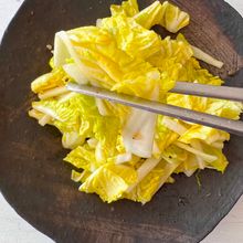 バリバリ無限に食べられる！簡単白菜甘酢サラダ