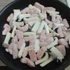 ご飯進む!【豚肉とエリンギの黒酢炒め】米粉で簡単!タレが絡むの工程2