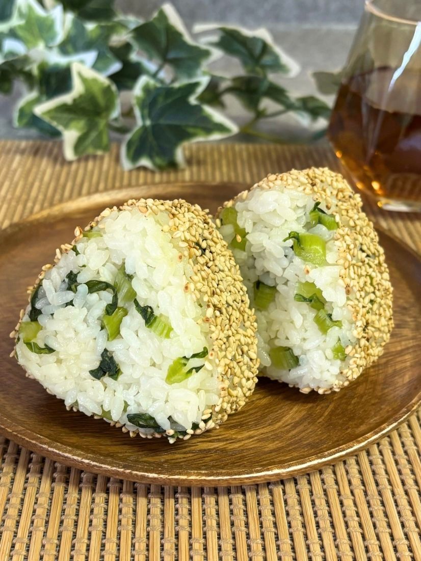 ツーンと旨い！野沢菜わさびおにぎり | レシピサイトNadia