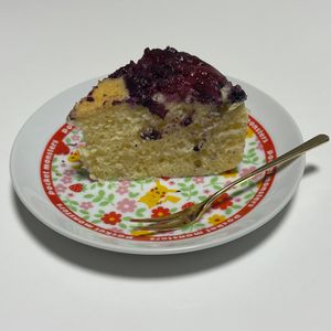 しんやの作ってみた!投稿(炊飯器で作る♪【米粉とアイスが入ったブルーベリーケーキ】)