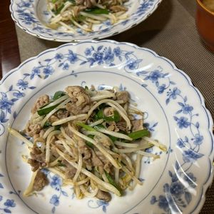 Hikeyの作ってみた!投稿(【スタミナ豚ニラもやし】ご飯が進む!10分スピードおかず♬)
