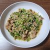 とももの作ってみた!投稿(［豚と豆苗のごま味噌炒め］ズボラすぎるおかず！作りおき対応)