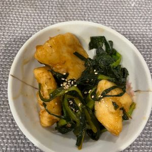 りんごの作ってみた!投稿(【焼肉コチュニラチキン】味付け2つ！10分で感動の美味しさ！)