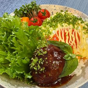 楽ラク手抜キッチン🐶🐾の作ってみた!投稿(おうちカフェ風♩ロコモコプレート)