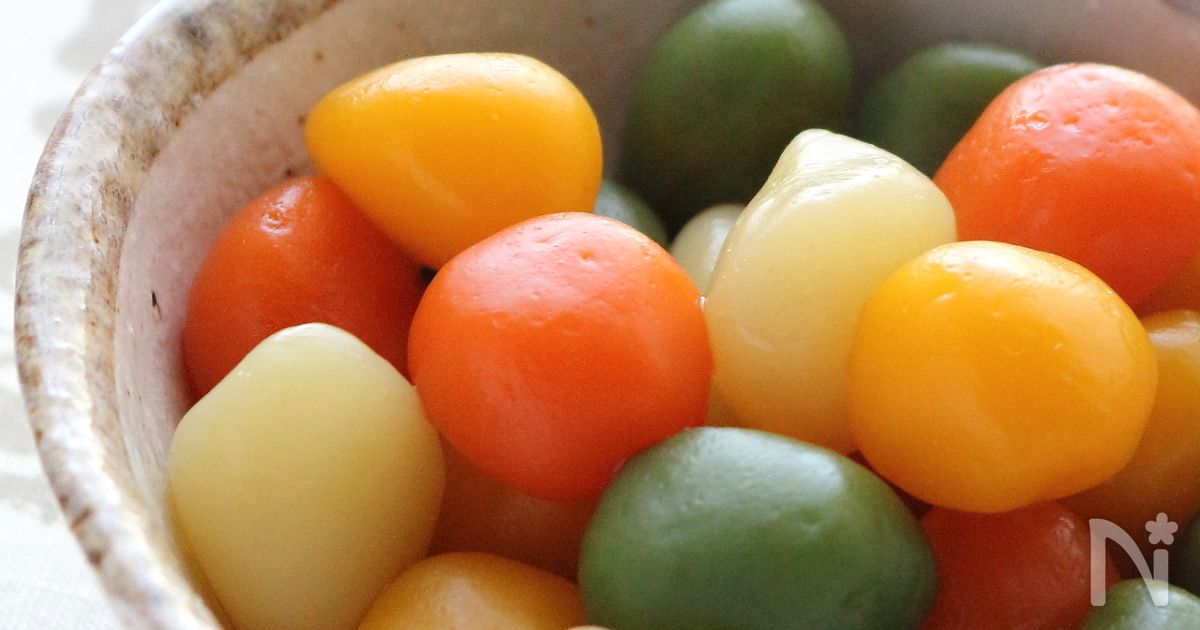 作り置きOK！お弁当にも♪野菜入り玉こんにゃくの白出し煮