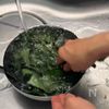 10分で完成!【そぼろモロヘイヤ丼】の下準備