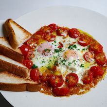 絶品!トマたまチーズ焼き