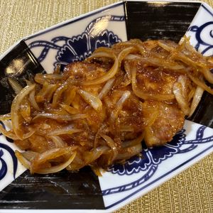 楽ラク手抜キッチン🐶🐾の作ってみた!投稿(【お弁当】豚ロース厚切り肉で食べきりサイズの生姜焼き)