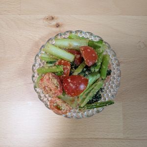ゆいの作ってみた!投稿(【ほうれん草とトマトのごま和え】旨味たっぷり♡さっぱり副菜♬)