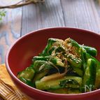 【らくレピ】ポリ袋で簡単！たたききゅうりの香味野菜漬け